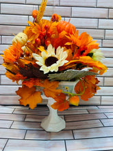 Load image into Gallery viewer, Center Piece