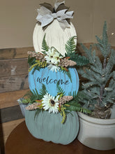 Load image into Gallery viewer, Pumpkin stack
