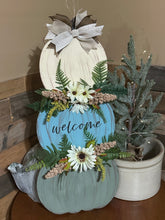 Load image into Gallery viewer, Pumpkin stack
