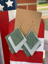 Load image into Gallery viewer, Triple Layer Diamond Green
