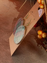 Load image into Gallery viewer, Plaid 2
